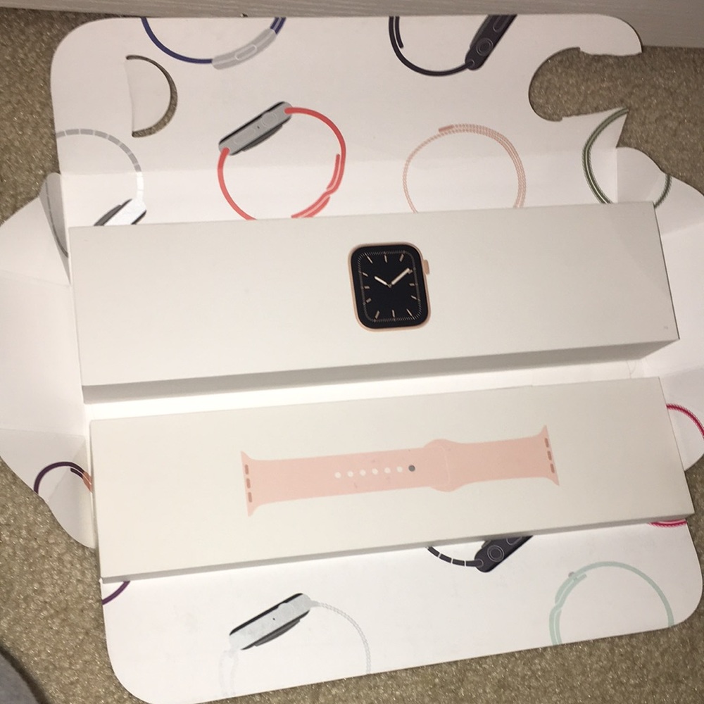 Rose Gold Apple Watch Series 5